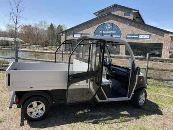 2024 Club Car "Urban Lithium" LSV - Image 2