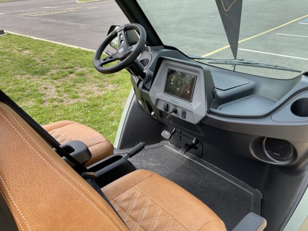 2025 LIMITED EDITION CLUB CAR “CRU SE LSV” - Image 7
