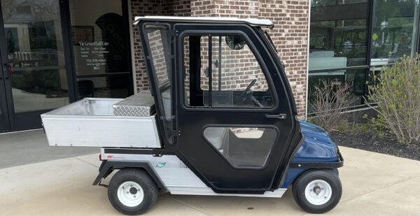 2011 CLUB CAR “TURF 1” ELECTRIC UTILITY VEHICLE - Image 4