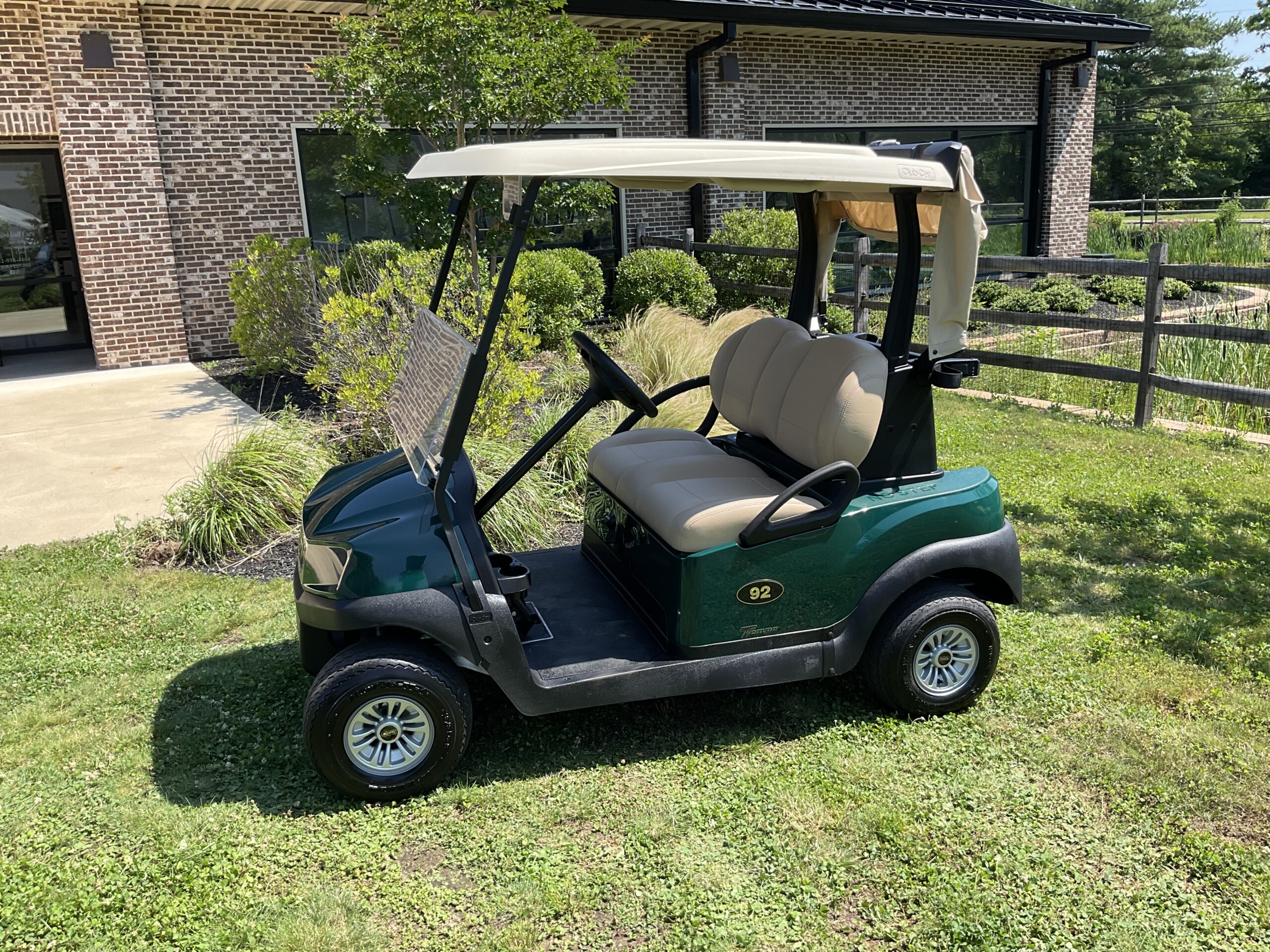 2025 Club Car “ Tempo i2” Gas Golf Car - Image 2